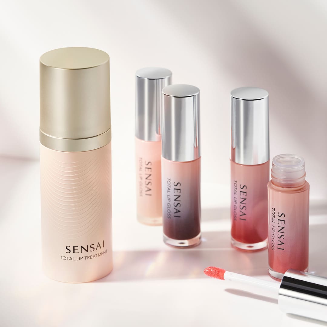 Sensai Total Lip Gloss In Colours 02 Akebono Red