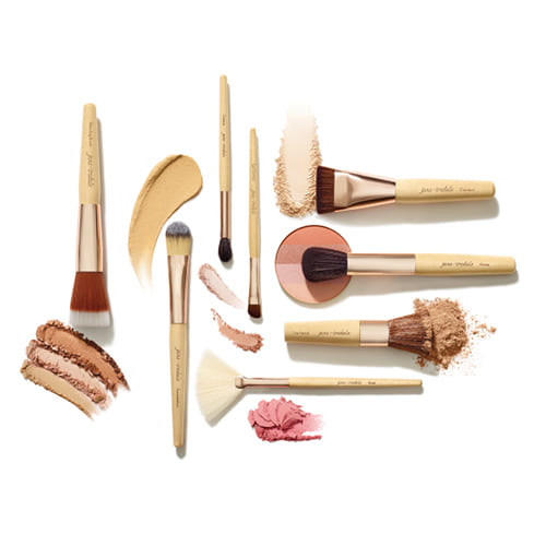 Jane Iredale Bent Liner Brush